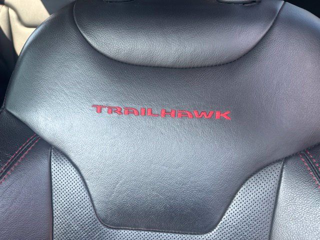 Used 2018 Jeep Compass Trailhawk w/ Leather Interior Group AWD/4WD image 13