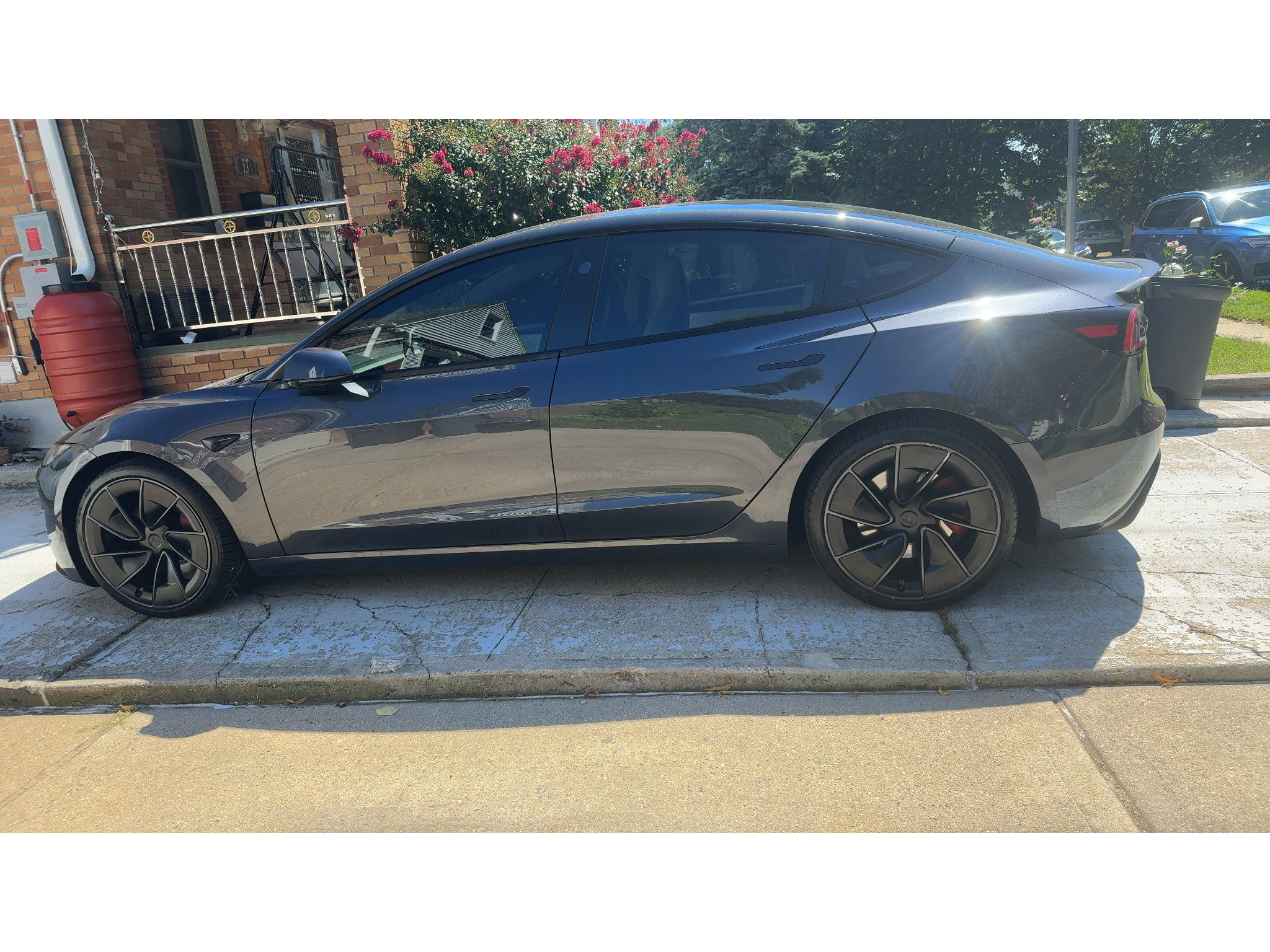 Used 2025 Tesla Model 3 Performance AWD/4WD image 4