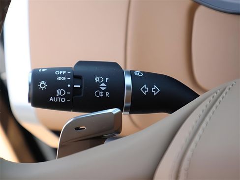 New 2026 Land Rover Range Rover Long Wheelbase SE image 31