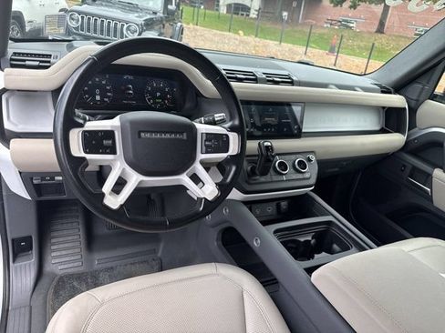 Used 2021 Land Rover Defender 90 S AWD/4WD image 22