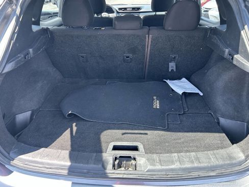 Used 2019 Nissan Rogue Sport S image 5