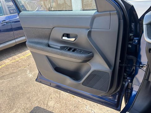 Used 2026 Nissan Kicks SV w/ Cold Weather Package AWD/4WD image 15