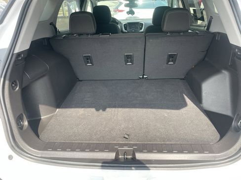 Certified 2024 GMC Terrain SLE image 11