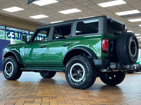 Used 2023 Ford Bronco Big Bend w/ Sasquatch Package AWD/4WD image 8