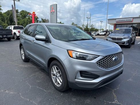 Used 2024 Ford Edge SEL AWD/4WD image 4