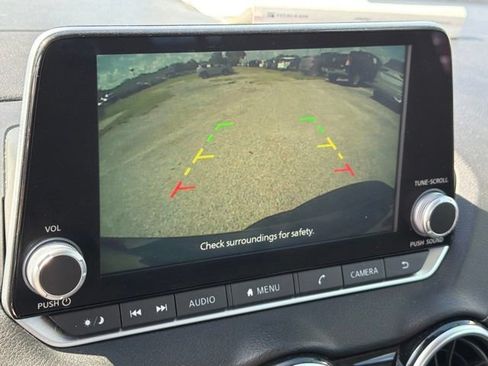 Used 2024 Nissan Sentra SV FWD image 54