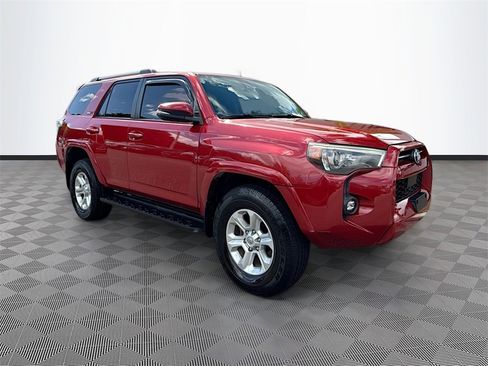 Used 2021 Toyota 4Runner SR5 Premium image 4