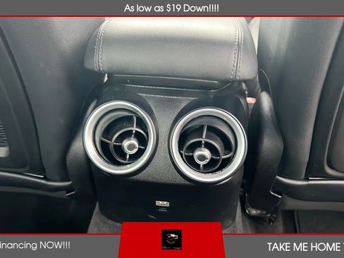 Used 2018 Alfa Romeo Giulia image 12
