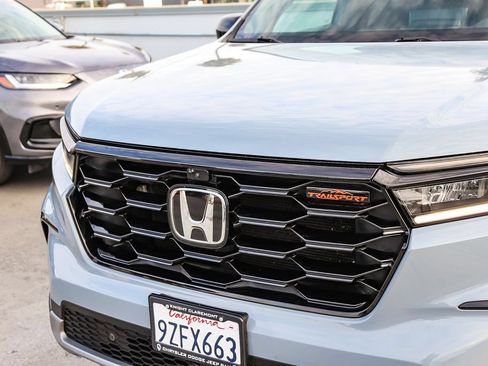 Used 2024 Honda Pilot TrailSport image 6