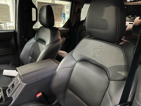 New 2025 Ford Bronco Badlands image 21