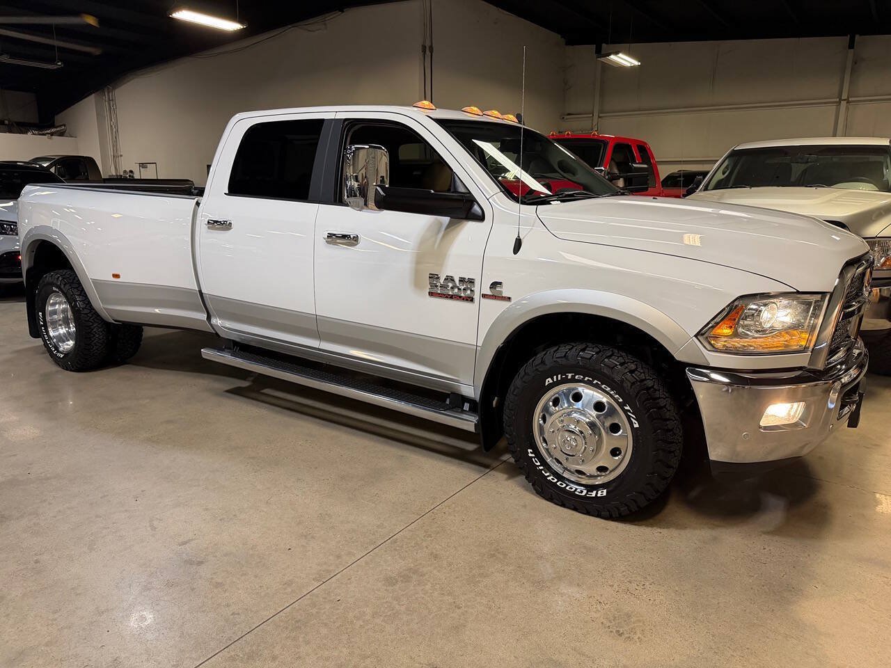 Used 2018 RAM 3500 Laramie RWD image 1