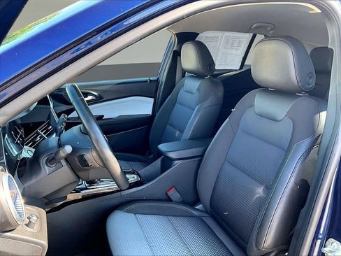 Used 2024 Chevrolet Trax LT w/ Driver Confidence Package FWD image 24