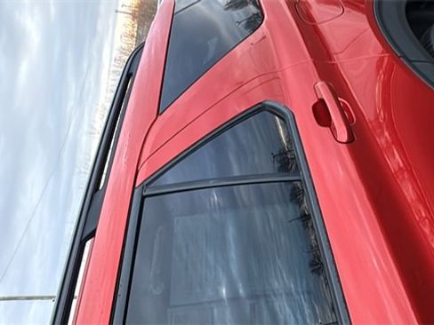 Certified 2021 Ford Explorer XLT w/ Equipment Group 202A image 32