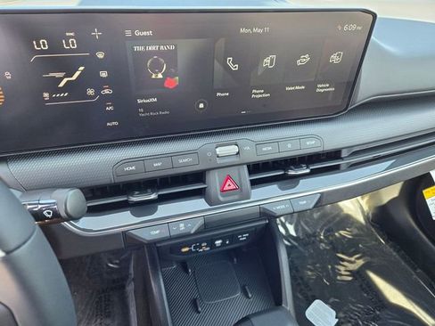 New 2026 Kia K4 GT-Line FWD image 9