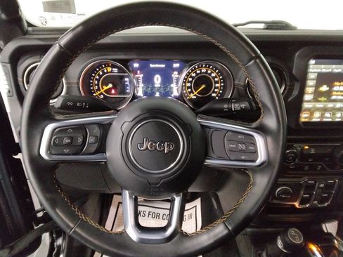 Used 2021 Jeep Gladiator Overland image 11