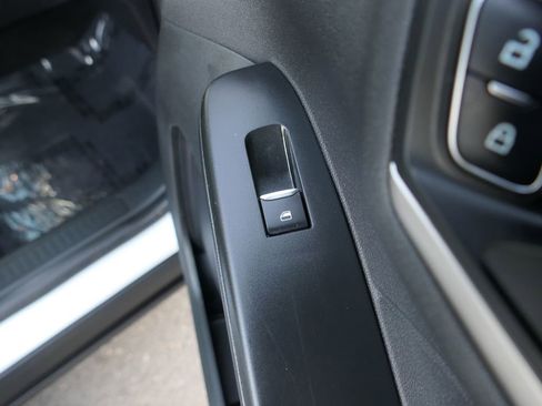 Used 2022 Ford Escape SE w/ SE Sport Appearance Package image 28