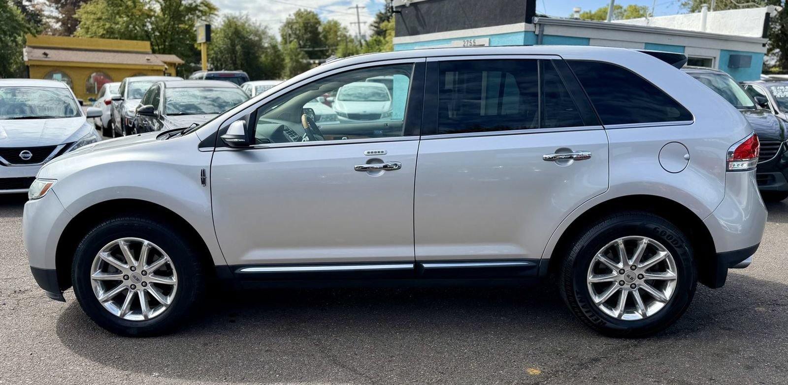 Used 2013 Lincoln MKX AWD image 6