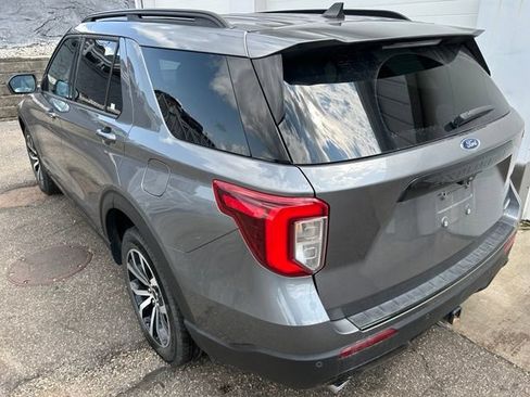 Used 2023 Ford Explorer ST-Line w/ Class IV Trailer Tow Package AWD/4WD image 4