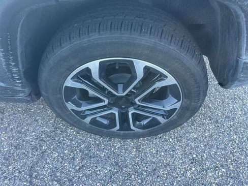 Used 2023 Jeep Compass Limited image 16