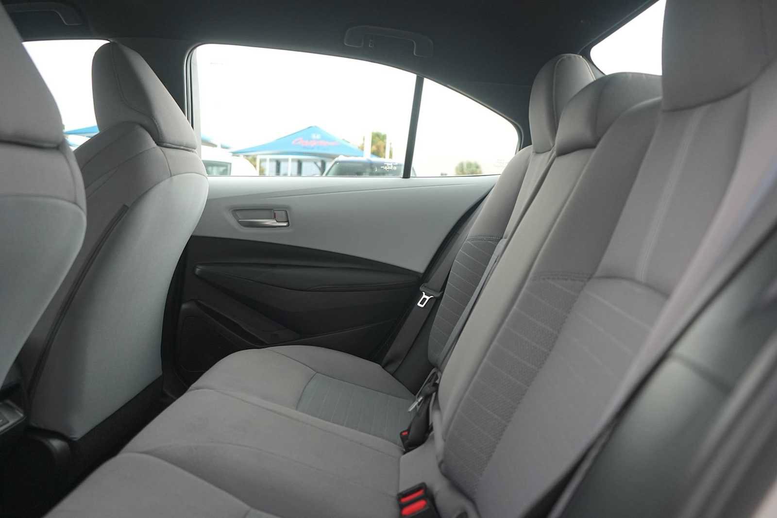 Used 2024 Toyota Corolla SE FWD image 14