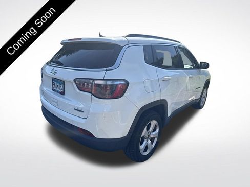 Used 2018 Jeep Compass Latitude w/ Popular Equipment Group AWD/4WD image 4