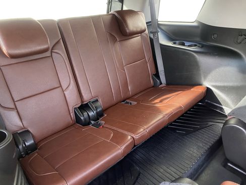 Used 2020 Chevrolet Tahoe Premier w/ Premier Plus Edition image 13