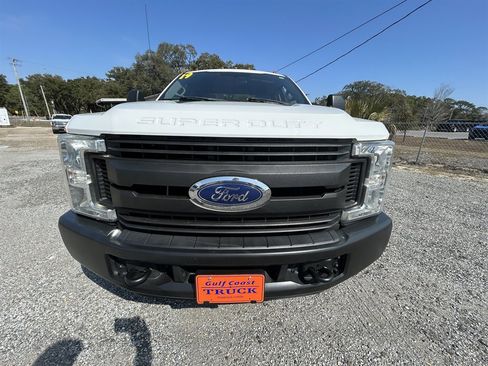 Used 2019 Ford F350 XL w/ Trailer Tow Package image 3