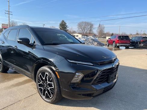 Used 2024 Chevrolet Blazer RS w/ Driver Confidence II Package image 3