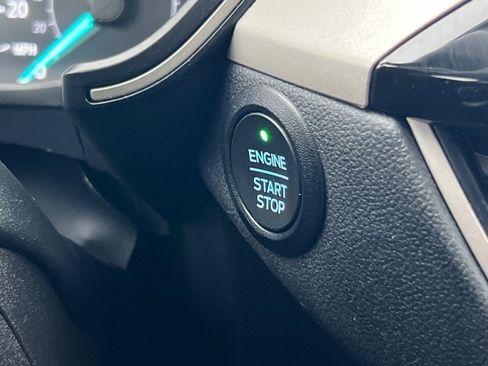 Used 2021 Ford Escape SE image 21