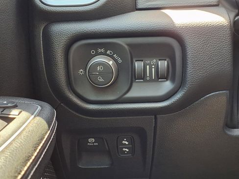 Used 2022 RAM 1500 Laramie AWD/4WD image 24