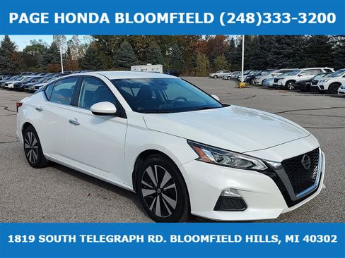 Used 2021 Nissan Altima 2.5 SV image 1