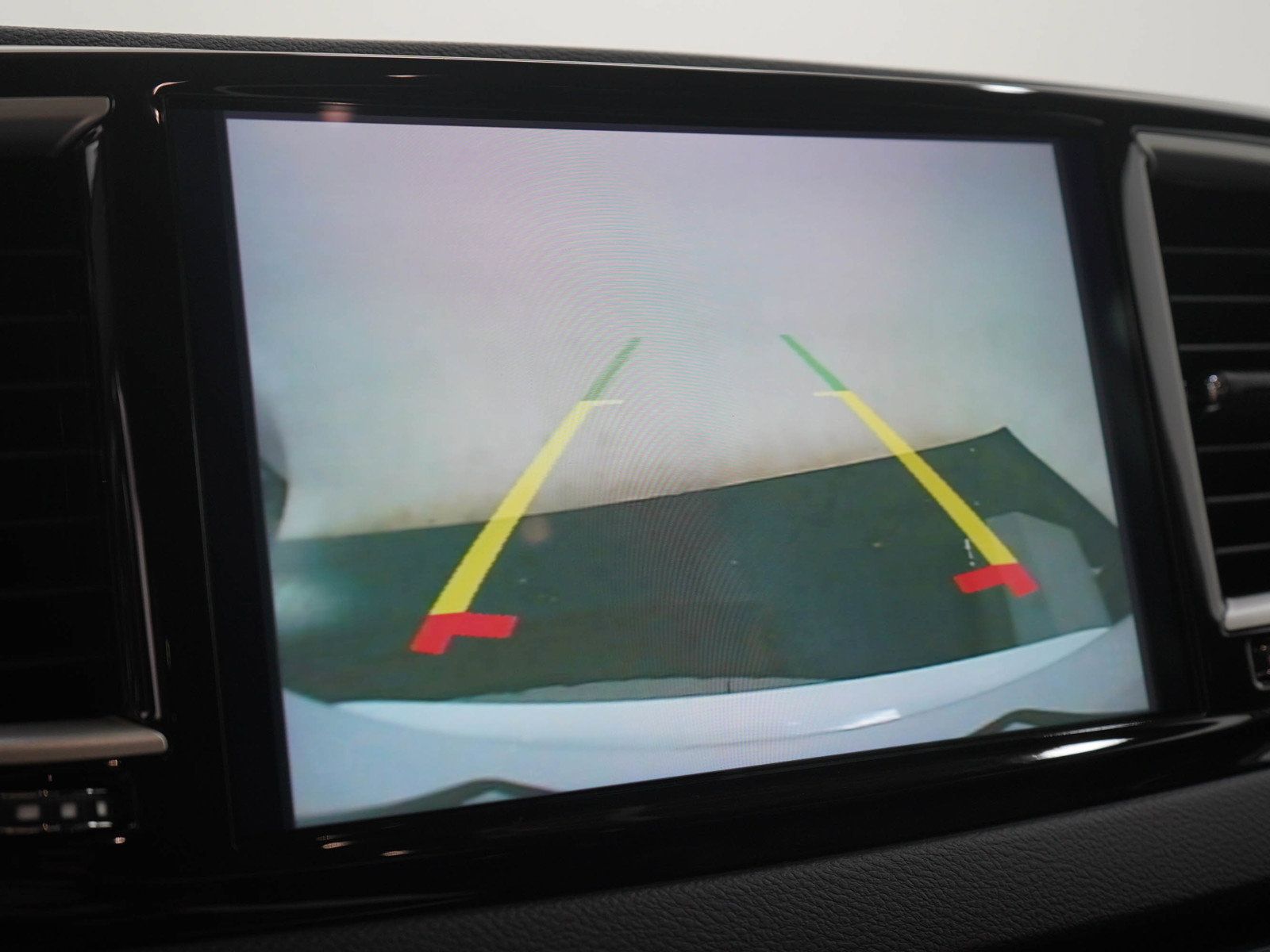 Used 2023 Chrysler Pacifica Touring-L FWD image 23