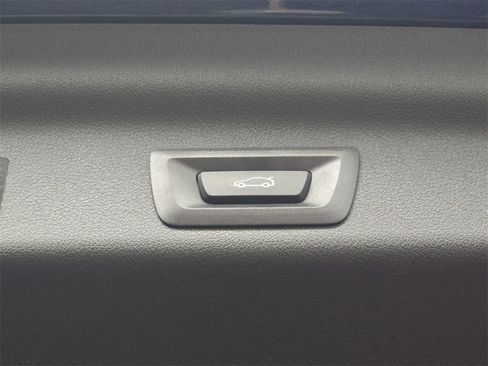 Used 2025 BMW X1 xDrive28i image 16