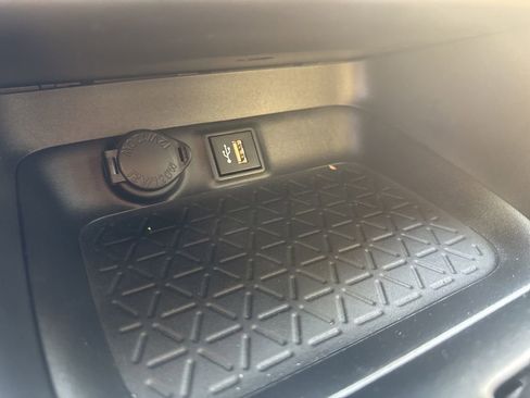 Used 2025 Toyota RAV4 XLE Premium w/ Weather Package image 8