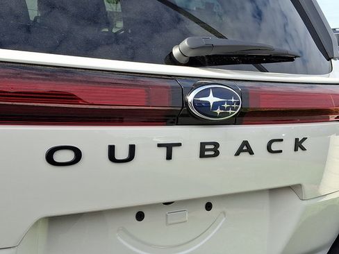 New 2026 Subaru Outback Limited image 5