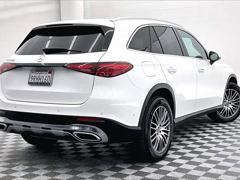 Certified 2025 Mercedes-Benz GLC 300 image 11