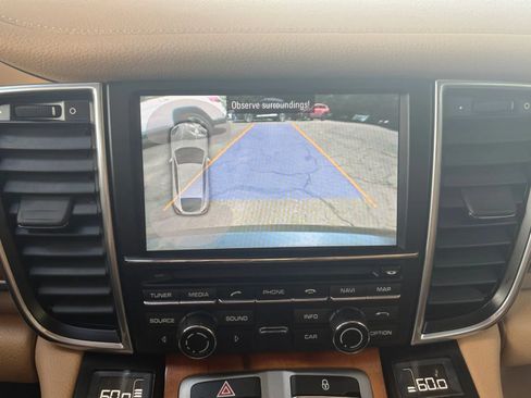Used 2012 Porsche Panamera 4 image 33