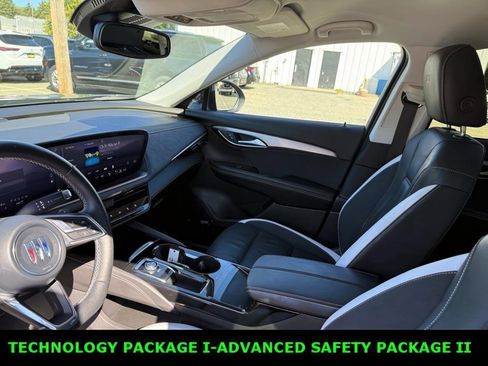 Certified 2025 Buick Envision Sport Touring image 16
