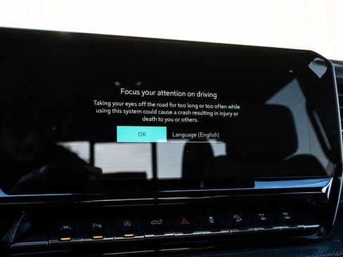 New 2026 Chevrolet Silverado 1500 ZR2 image 34