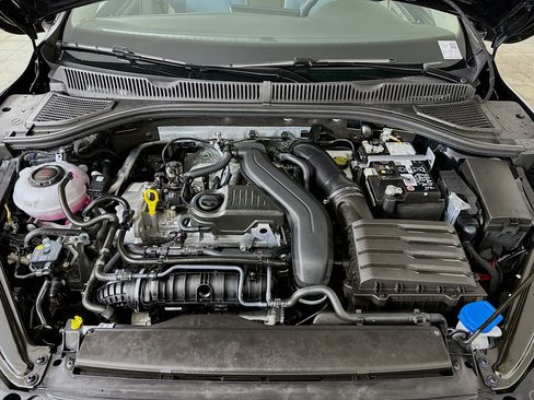 Used 2025 Volkswagen Jetta SE image 31