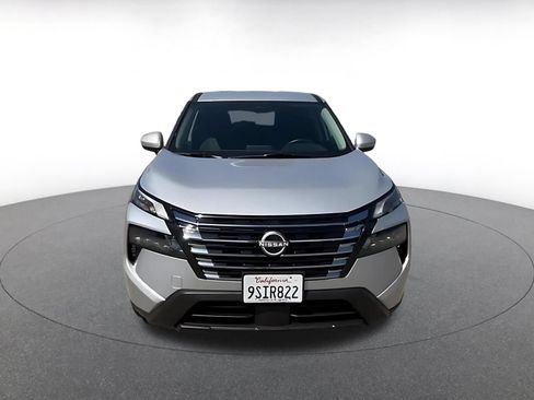 Used 2025 Nissan Rogue SV FWD image 4