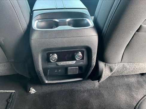 Used 2024 Chevrolet Traverse LT FWD image 10