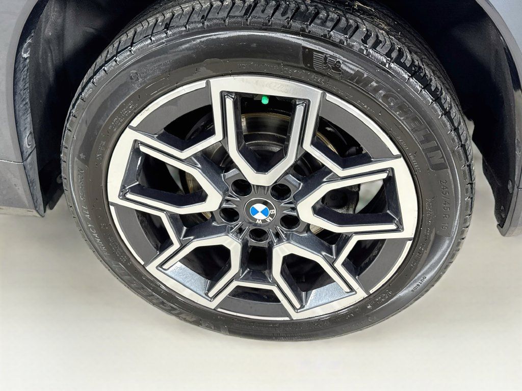 Used 2024 BMW X1 xDrive28i w/ Convenience Package AWD/4WD image 39