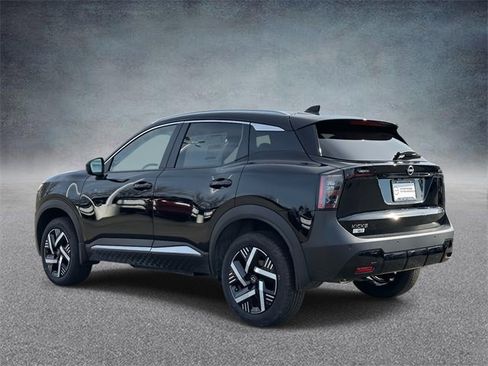 New 2026 Nissan Kicks SV image 4