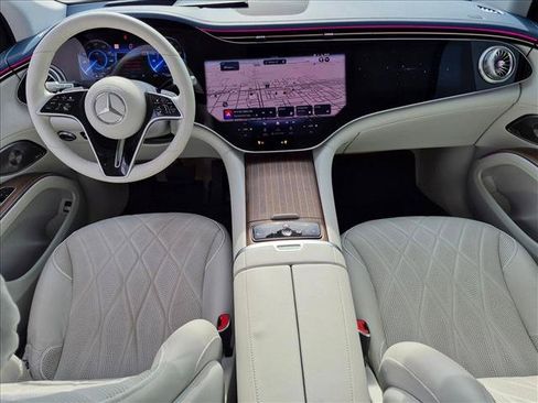 Used 2023 Mercedes-Benz EQS 580 4MATIC SUV image 19