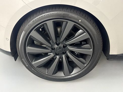 New 2026 Land Rover Range Rover SV image 32