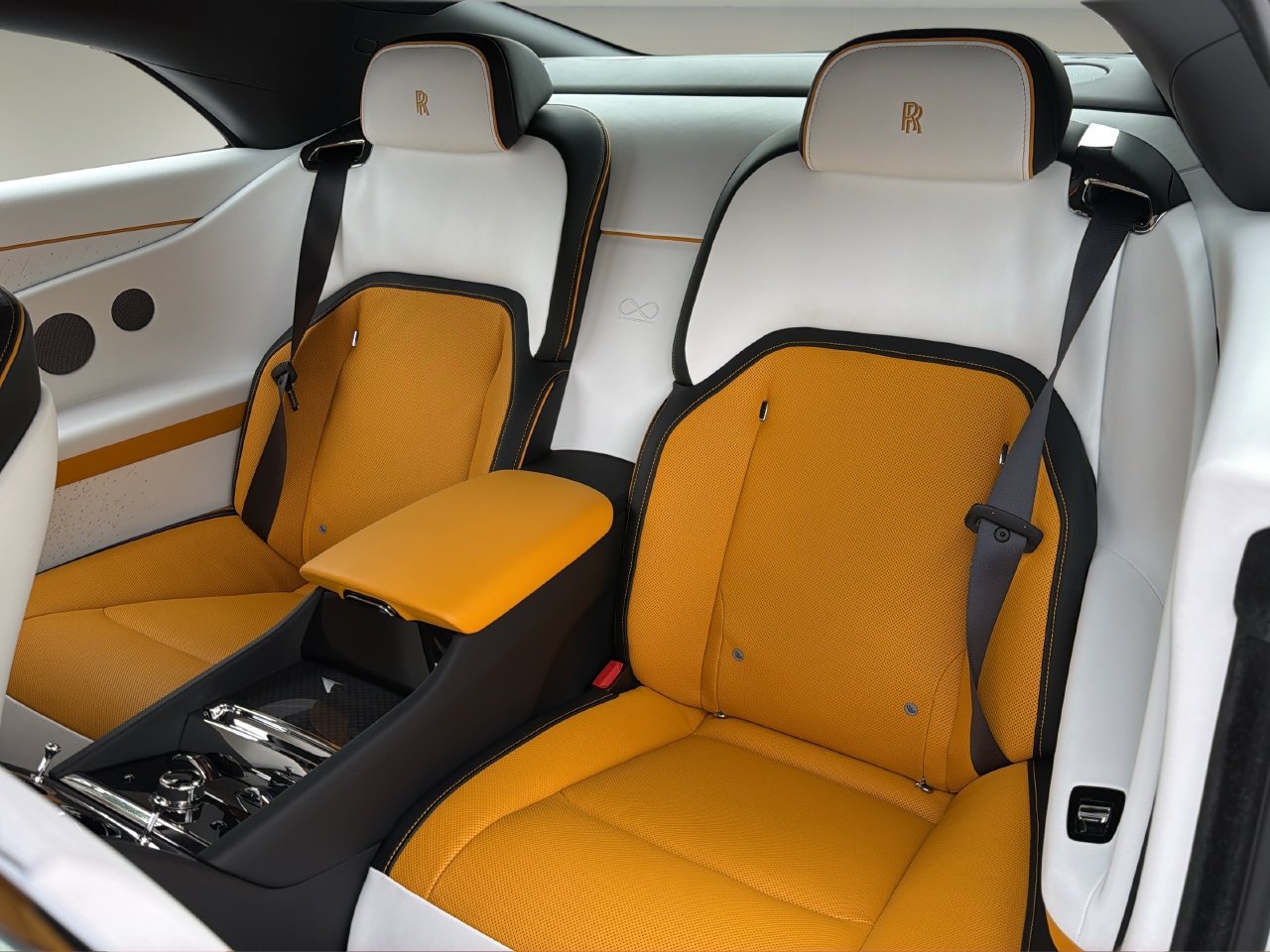 Certified 2025 Rolls-Royce Spectre Black Badge AWD/4WD image 16