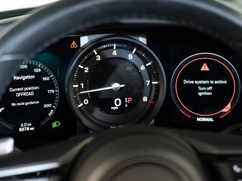 Certified 2021 Porsche 911 Carrera 4S AWD/4WD image 19
