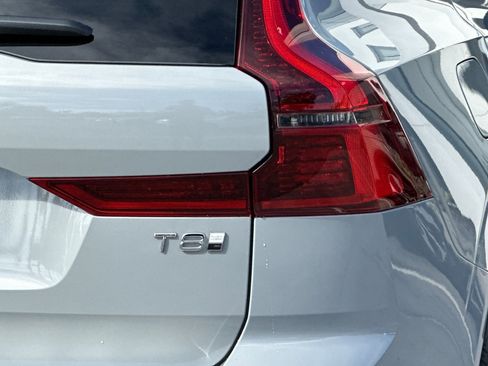 New 2026 Volvo XC60 T8 Ultra w/ Protection Package Premier image 7