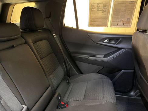 Used 2025 Chevrolet Equinox LT image 37